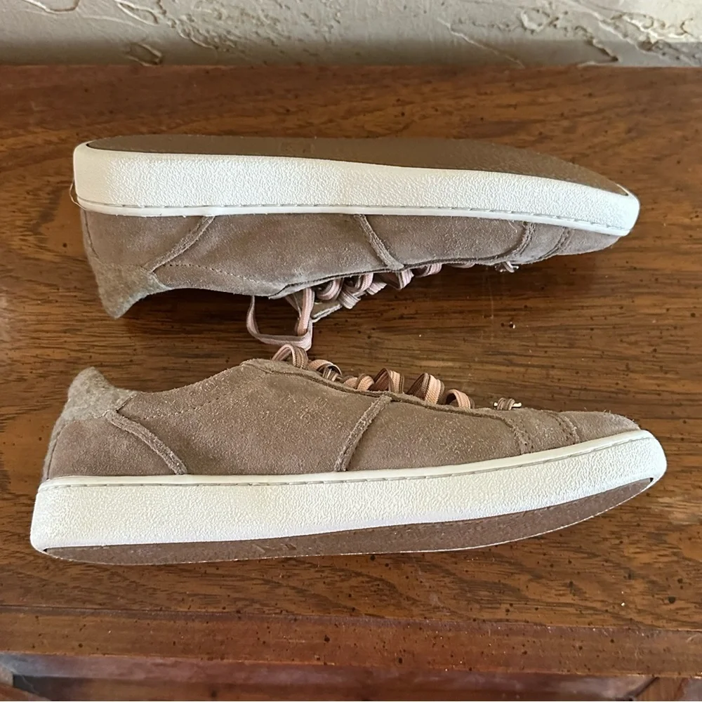UGG Milo Fawn Suede Tan Taupe Low Top Lace Up Sneaker size 6